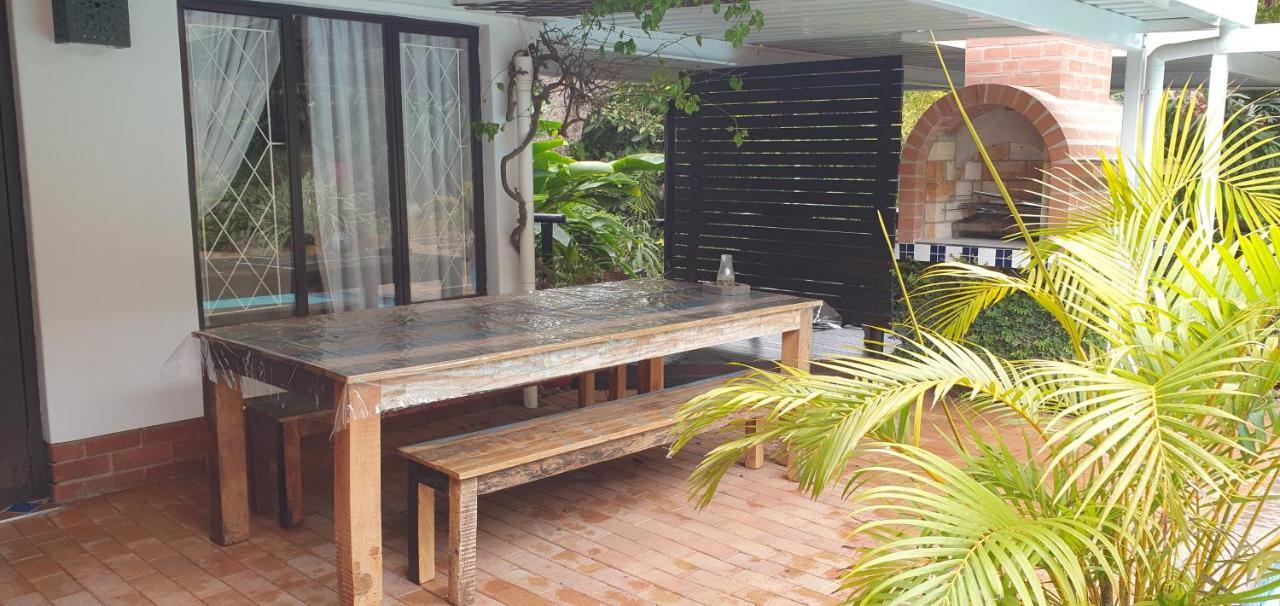 Summer Sand Holiday Cottages Scottburgh Eksteriør billede
