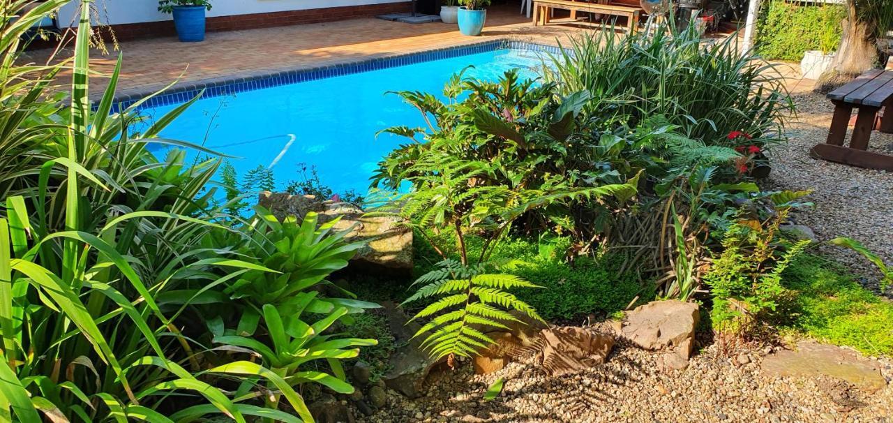 Summer Sand Holiday Cottages Scottburgh Eksteriør billede